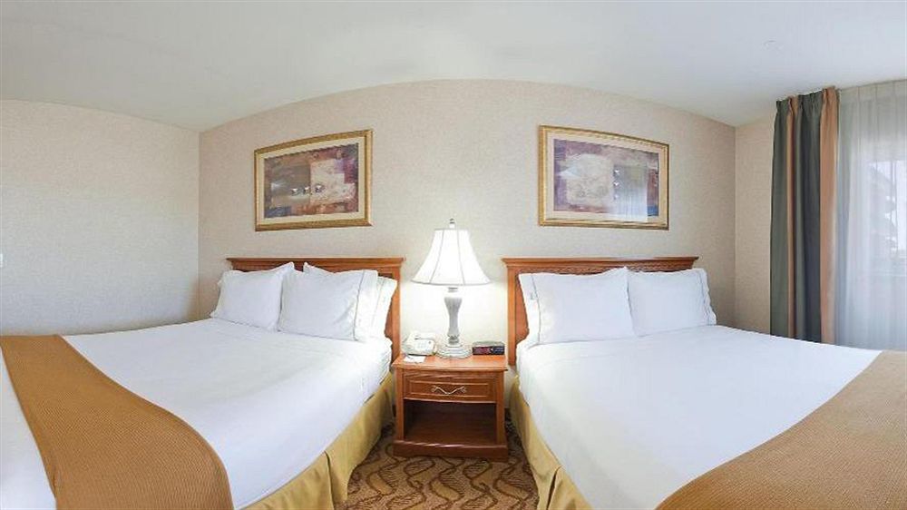 Holiday Inn Express & Suites Pasadena - Los Angeles By Ihg Exterior foto