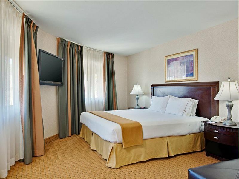 Holiday Inn Express & Suites Pasadena - Los Angeles By Ihg Exterior foto